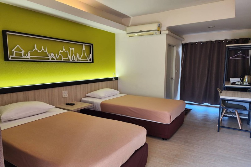 Standard Twin Room
